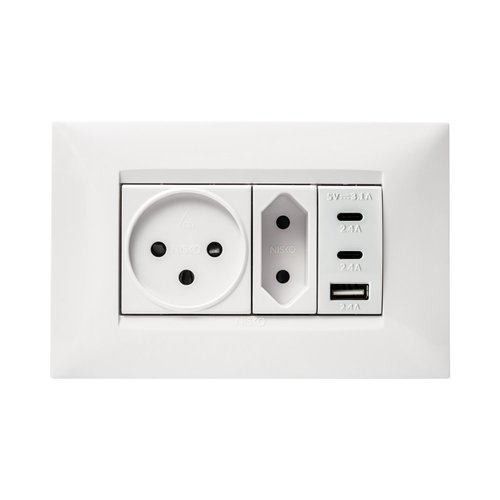 מארז טריפל USB, שקע כח, שקע דו פיני ומסגרת SEE לבנה מודול 4 ניסקו סוויץ'